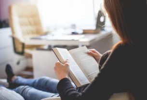 LÀM THẾ NÀO ĐỂ RÈN LUYỆN THÓI QUEN ĐỌC SÁCH?